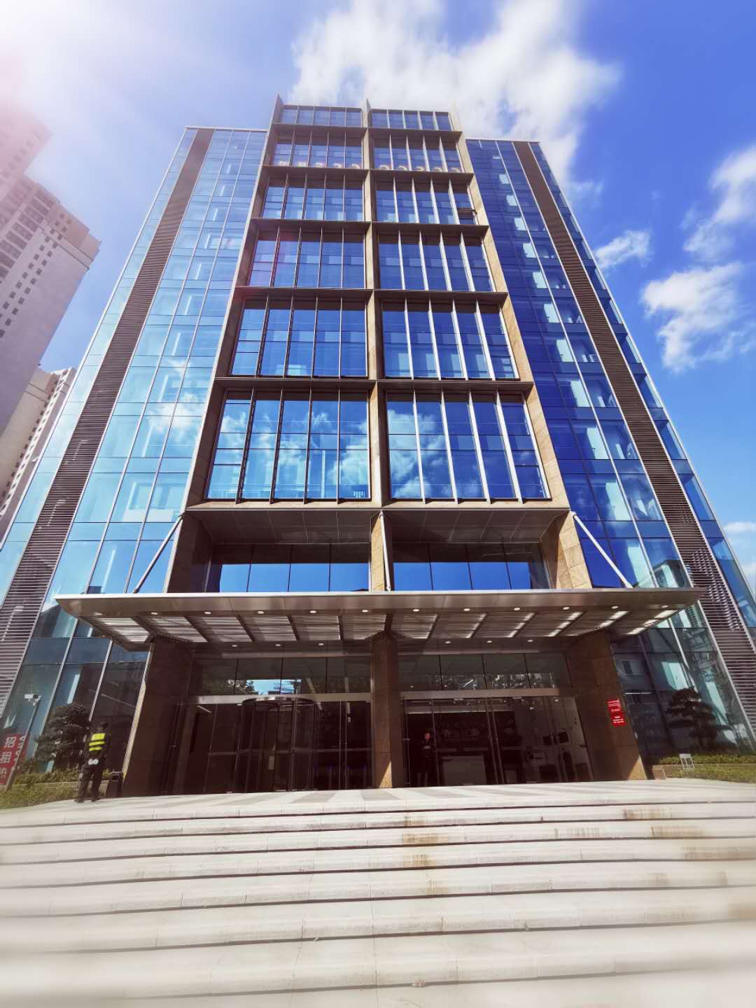 虹桥荣广大厦 封面图
